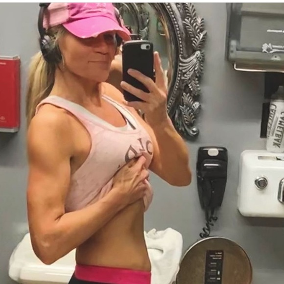 Meet your Posher, Tina - Picture 1 of 1